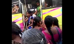 Aunty in bus.. blouse nipple visible... Watch charily 5